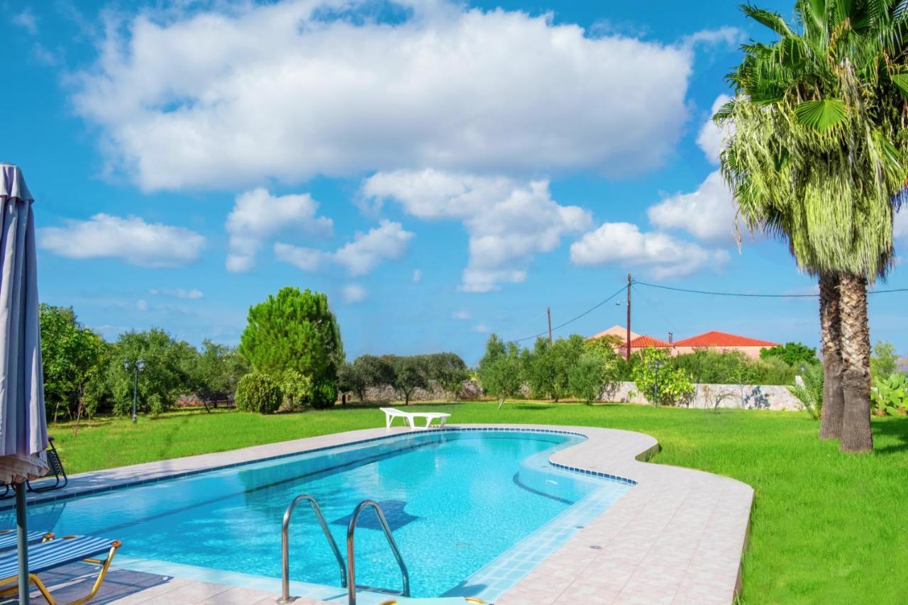 Villa Afroditi In Chania Near Airport With Private Pool, Free Wi-Fi, Souda Bay Views, Garden Oasis Kounoupidhianá Exterior foto