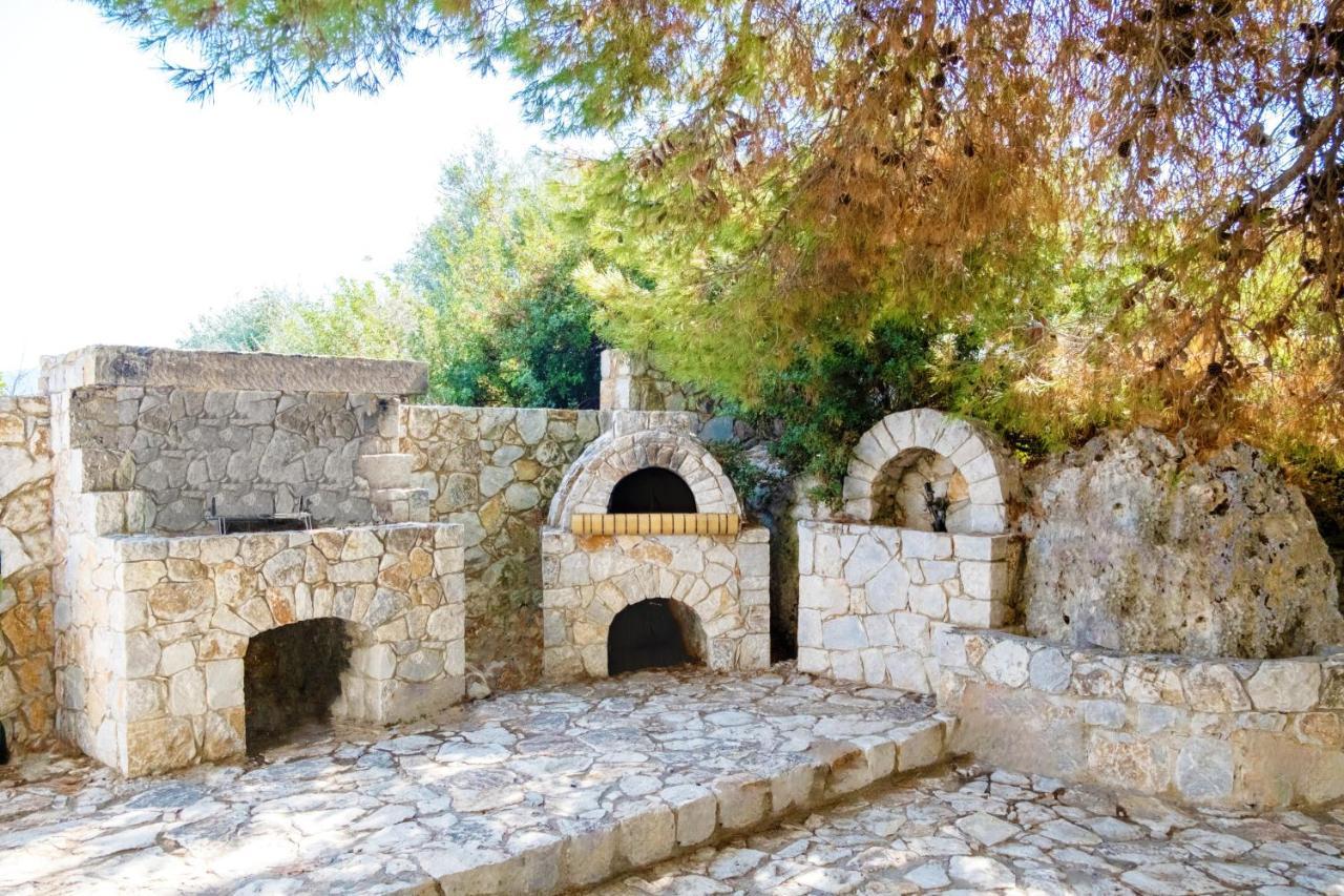 Villa Afroditi In Chania Near Airport With Private Pool, Free Wi-Fi, Souda Bay Views, Garden Oasis Kounoupidhianá Exterior foto