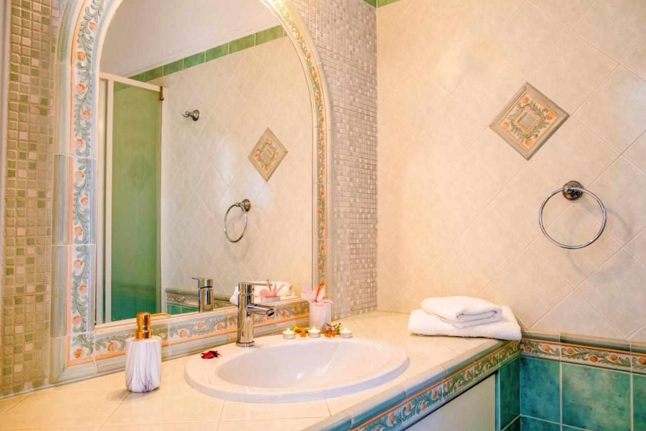 Villa Afroditi In Chania Near Airport With Private Pool, Free Wi-Fi, Souda Bay Views, Garden Oasis Kounoupidhianá Exterior foto