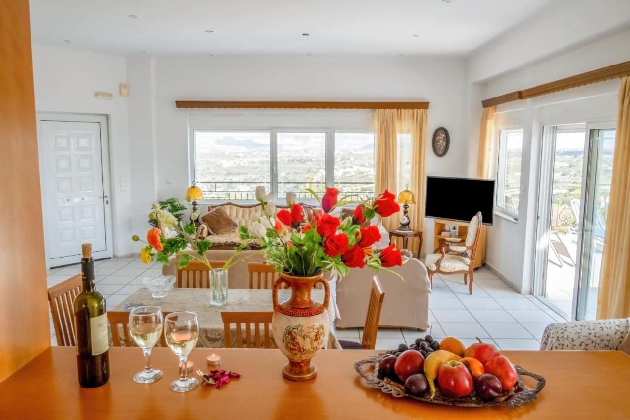 Villa Afroditi In Chania Near Airport With Private Pool, Free Wi-Fi, Souda Bay Views, Garden Oasis Kounoupidhianá Exterior foto