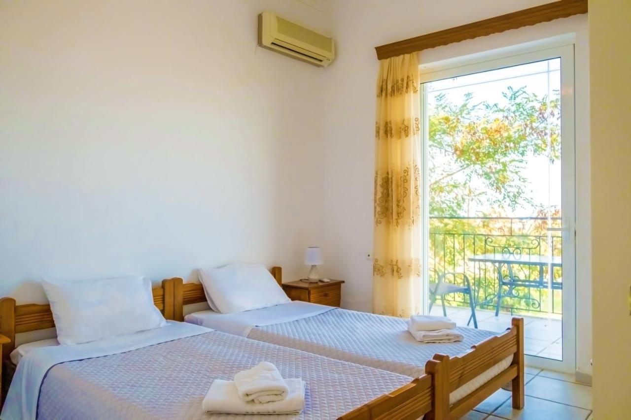 Villa Afroditi In Chania Near Airport With Private Pool, Free Wi-Fi, Souda Bay Views, Garden Oasis Kounoupidhianá Exterior foto