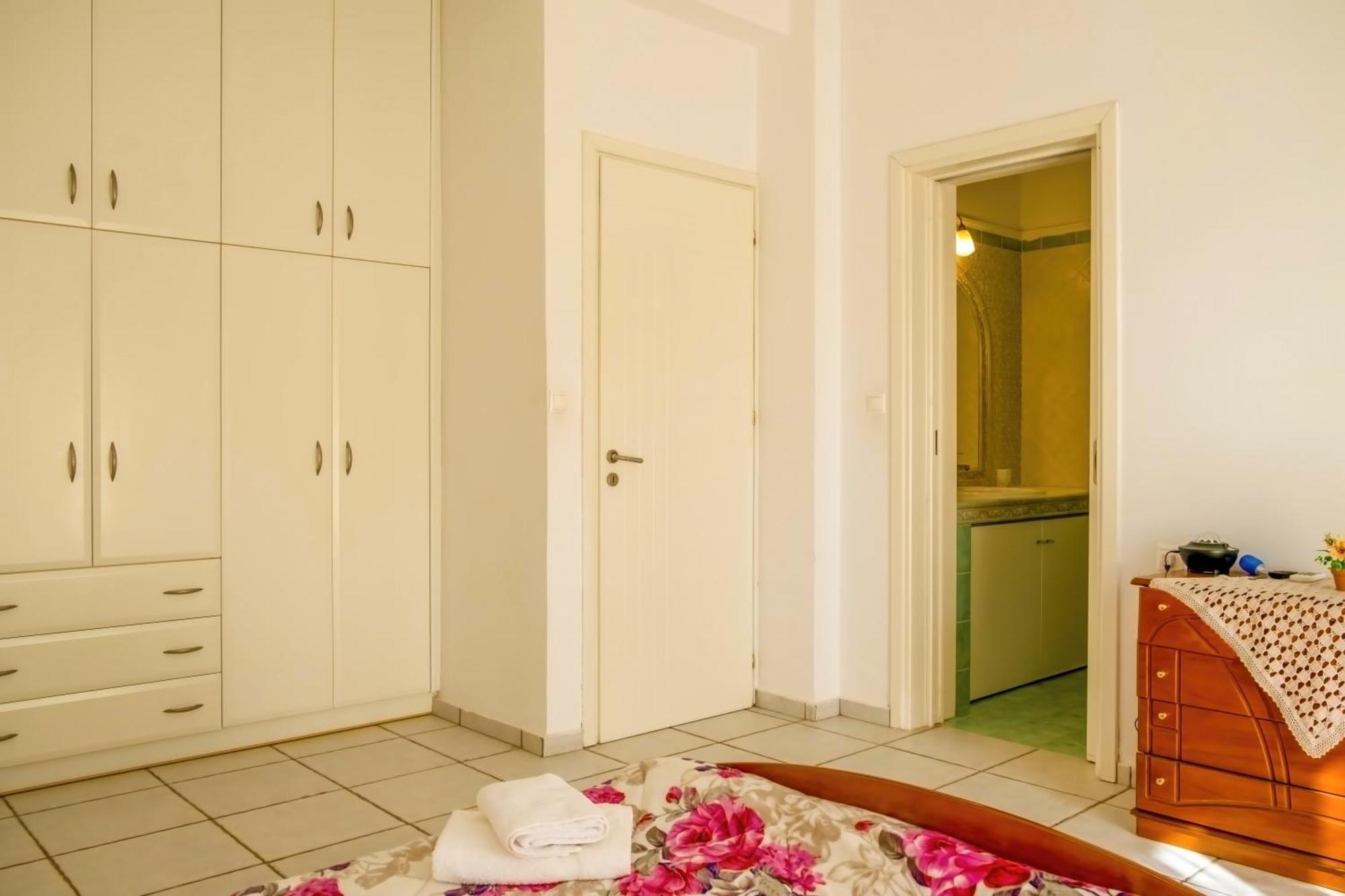 Villa Afroditi In Chania Near Airport With Private Pool, Free Wi-Fi, Souda Bay Views, Garden Oasis Kounoupidhianá Exterior foto